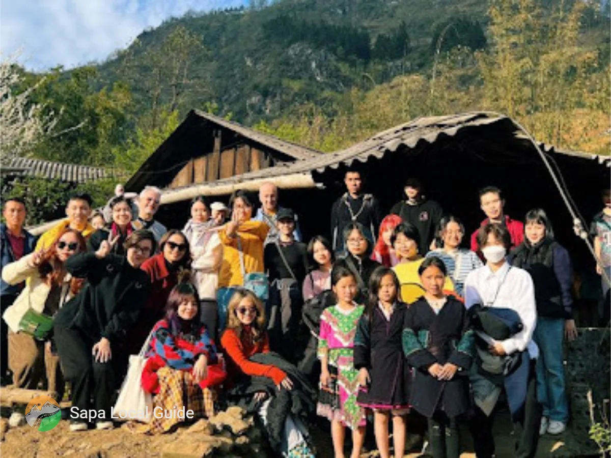 Daily Life: Farming, Handicrafts, and Community Roles
