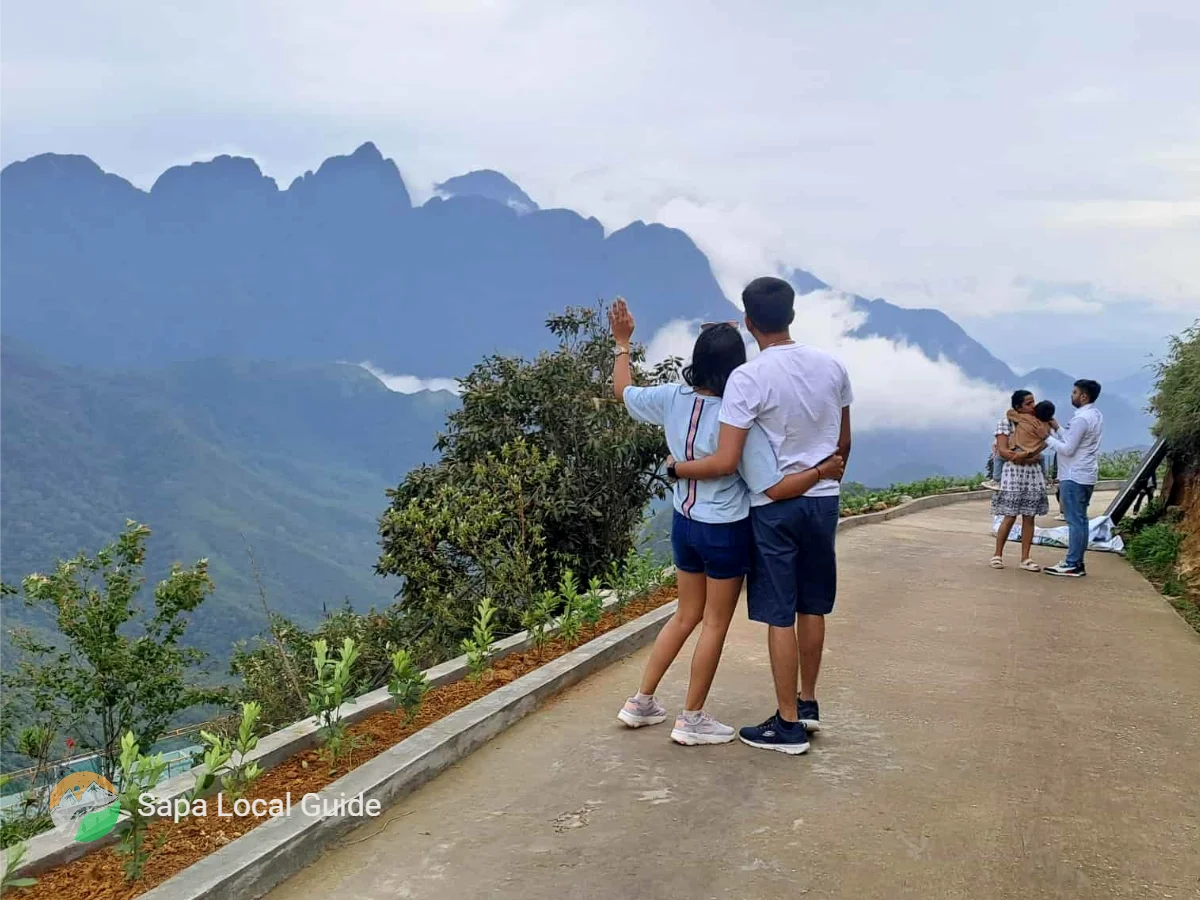 Best Time to Visit Sapa Glass Bridge