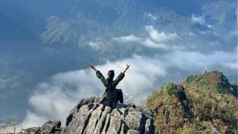 sapa local trekking Fansipan mountain